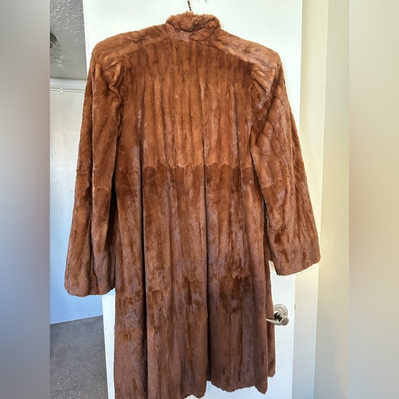 Vintage Fur Coats - Picture 5 of 9